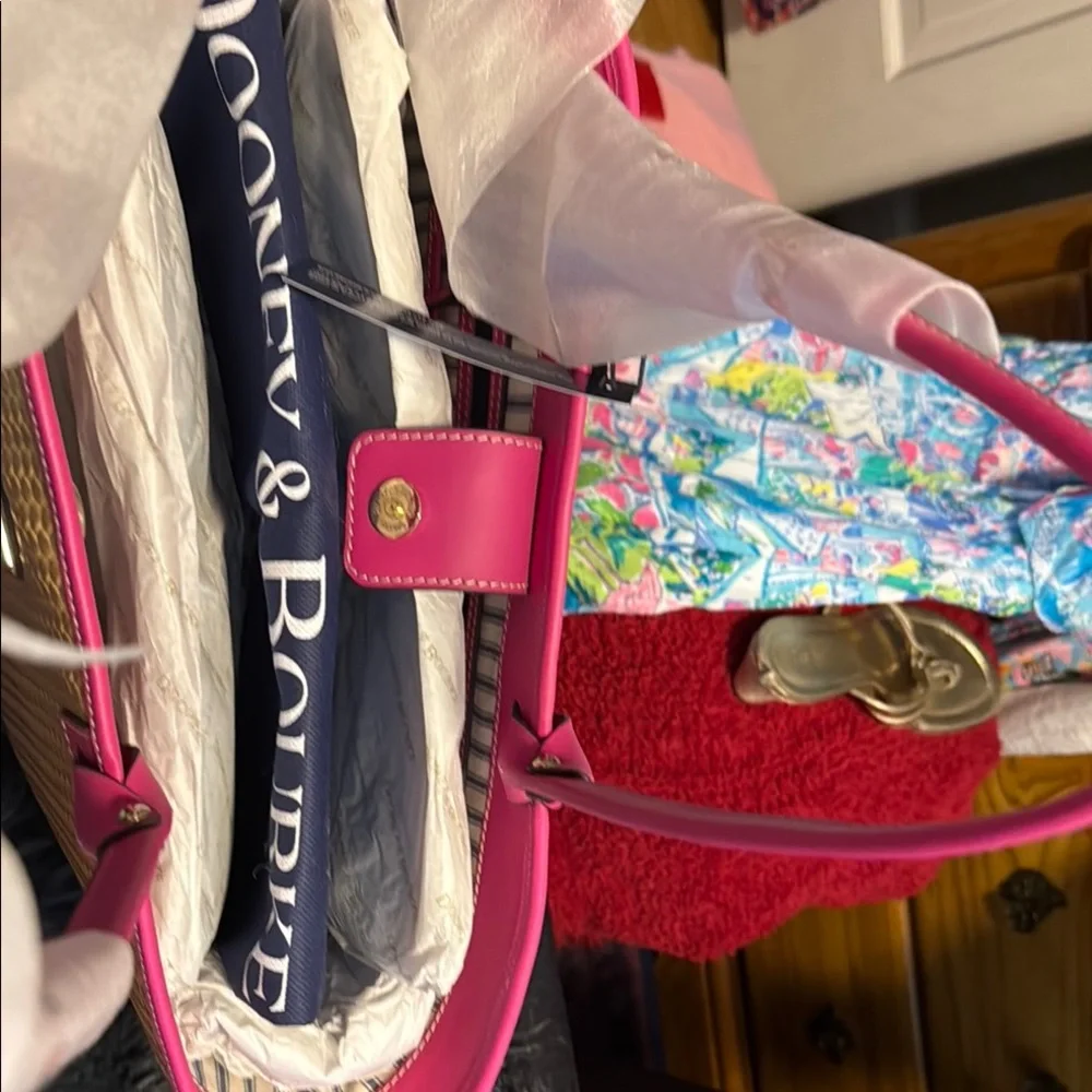 NWT Dooney & Bourke Pink and Tan Woven Tote - Picture 3 of 4